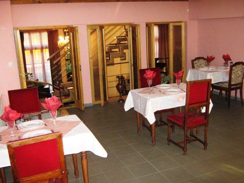 Royal Hotel Tiflis Restoran fotoğraf