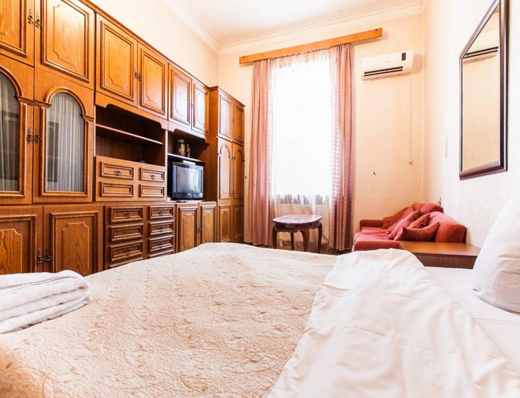 Royal Hotel Tiflis Dış mekan fotoğraf